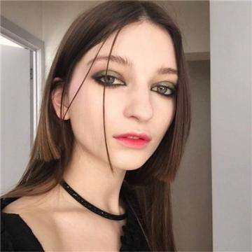 萌娘挂机bt公益服下载